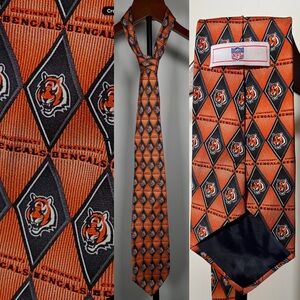 Cincinnati Bengals NFL Men’s Neck Tie, 100% Silk, Official NFL Football Team Tie